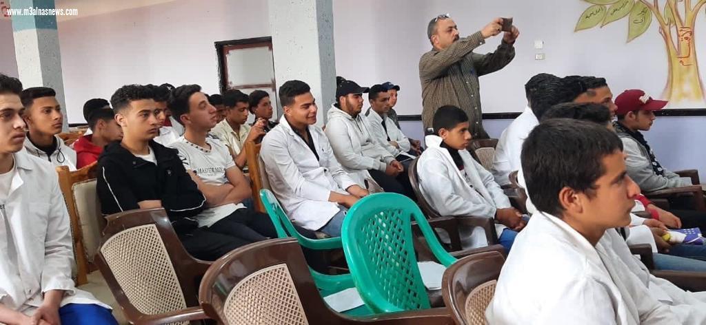  طنطاوى يحاضر عن تحرير سيناء لبيت ثقافة قلين بمدرسة الصناعة