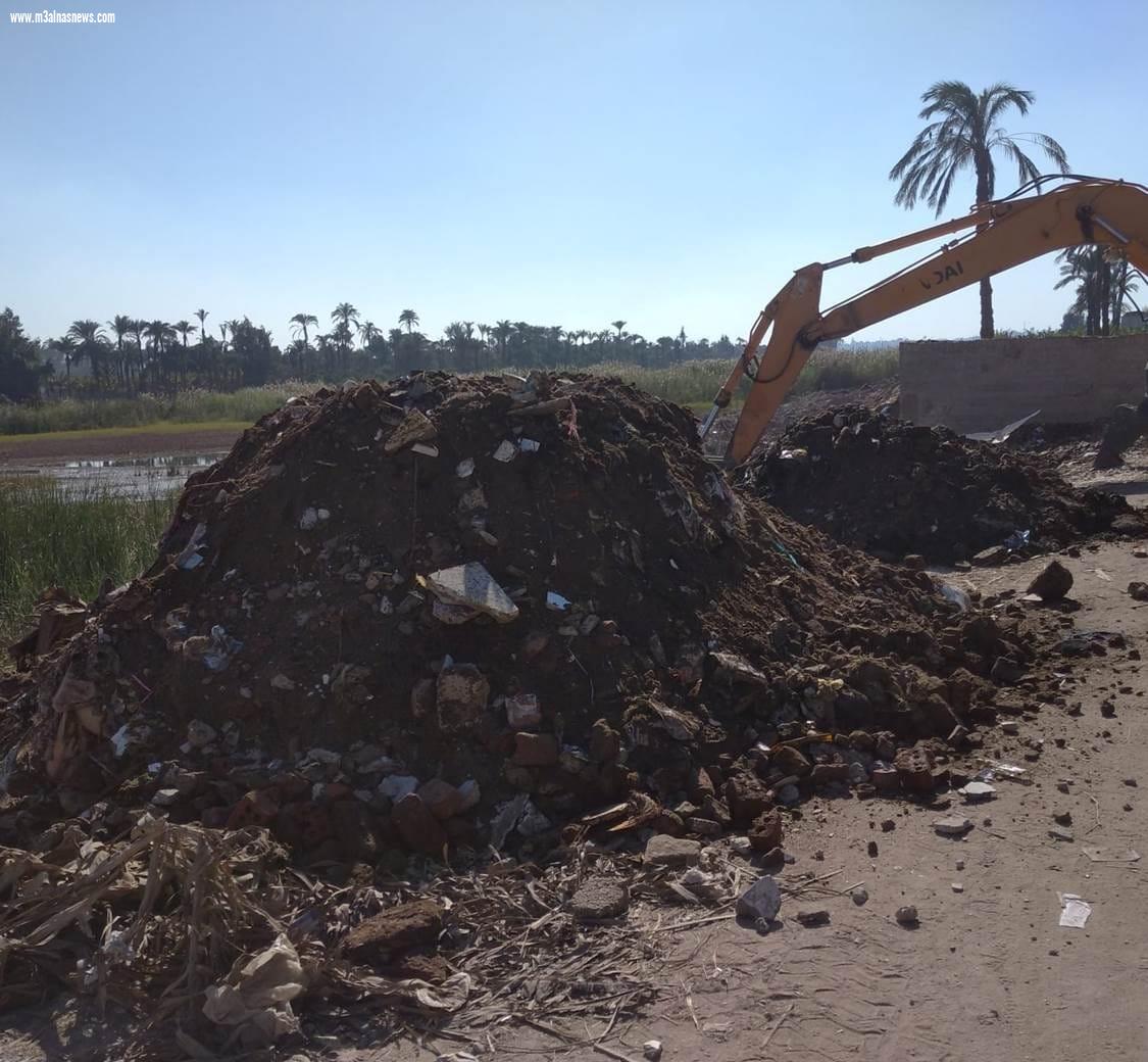 محافظ أسيوط: جهود مكثفة لتطهير الترع والمجارى المائية وصيانة بوابات الرى خلال فترة السدة الشتوية للارتقاء بمنظومة الري