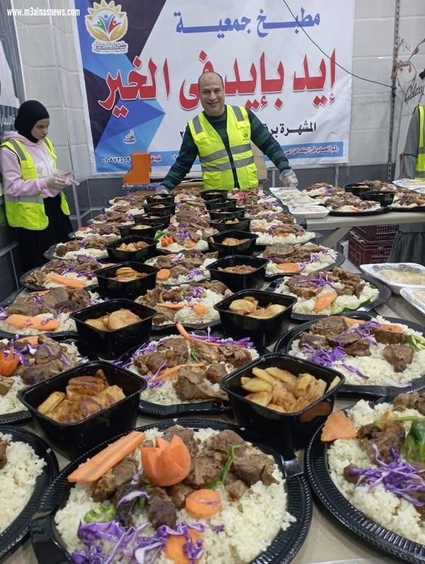 إعداد 1500 وجبة ساخنة من مطبخ الخير بالرياض و توزعها يومياً على منازل المتعففين