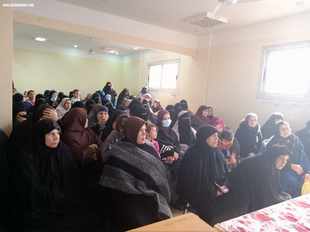   قومي المرأة بكفر الشيخ ينظم حملات توعية ل 1222 سيدة لرفع وعيهن بعدد من القضايا الأسرية
