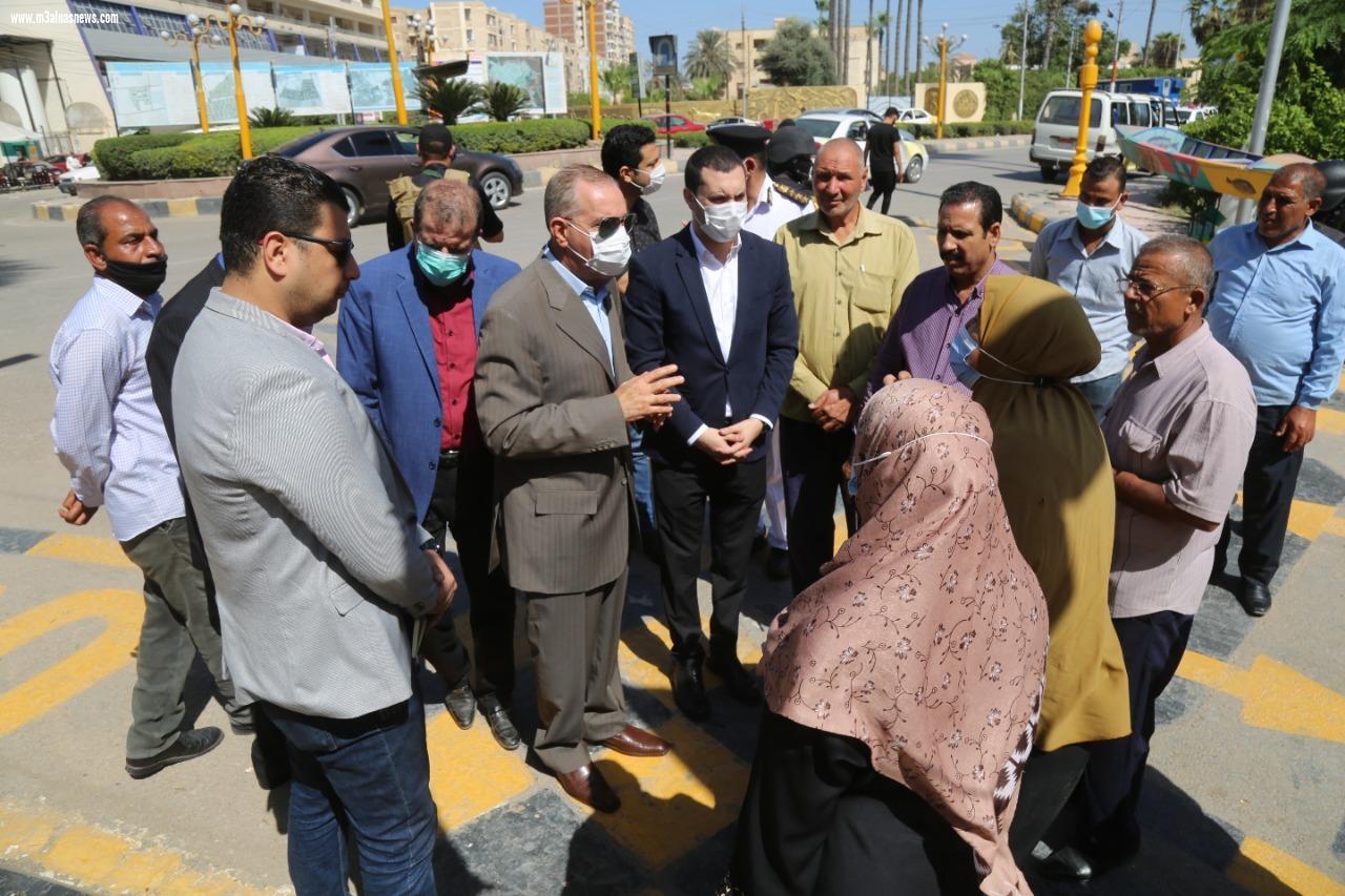  محافظ كفر الشيخ ونائبه يتفقد المحاور والطرق ويوجه بسرعة الانتهاء من أعمال التطوير