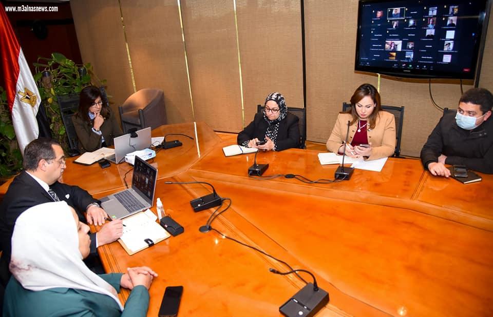 وزيرة الهجرة تعقد اجتماعا هام للتواصل مع المصريين بأوكرانيا