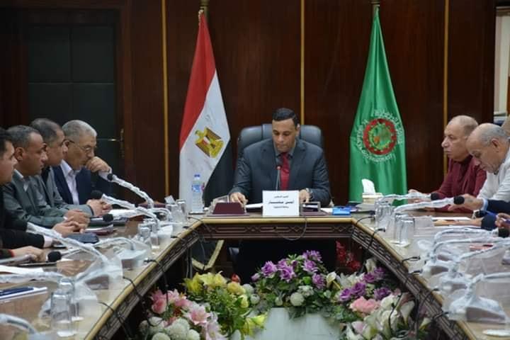 إغلاق عدد من مصانع زيوت المحركات وقطع الغيار بالمنصوره