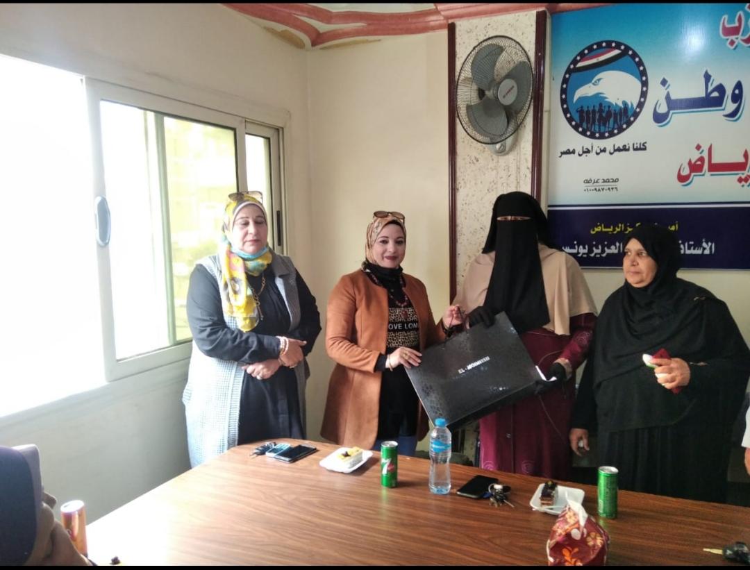 مستقبل وطن بكفرالشيخ يكرم الأم المثالية الثانية على الجمهورية