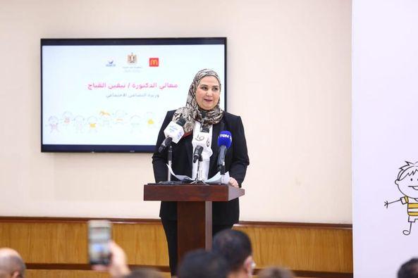 وزيرة التضامن الاجتماعي تشهد تطوير ١٦٥ فصلًا بـ٥١ حضانة بالتعاون مع 