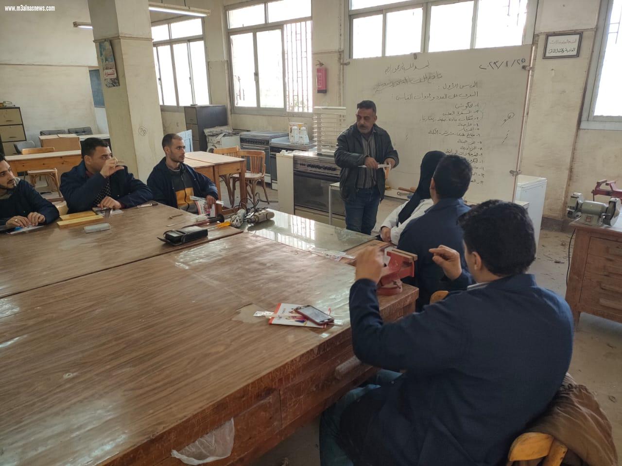 قوى عاملة كفر الشيخ: تدريب ذوي الهمم على صيانة الأجهزة الكهربائية المنزلية