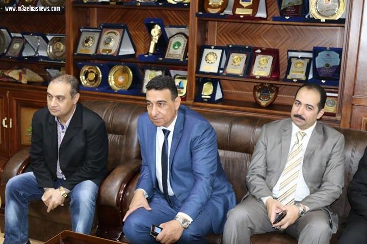 بالصور |نائب وزير الزراعة ومحافظ كفرالشيخ يبحثان تطوير الثروة الحيوانية والسمكية