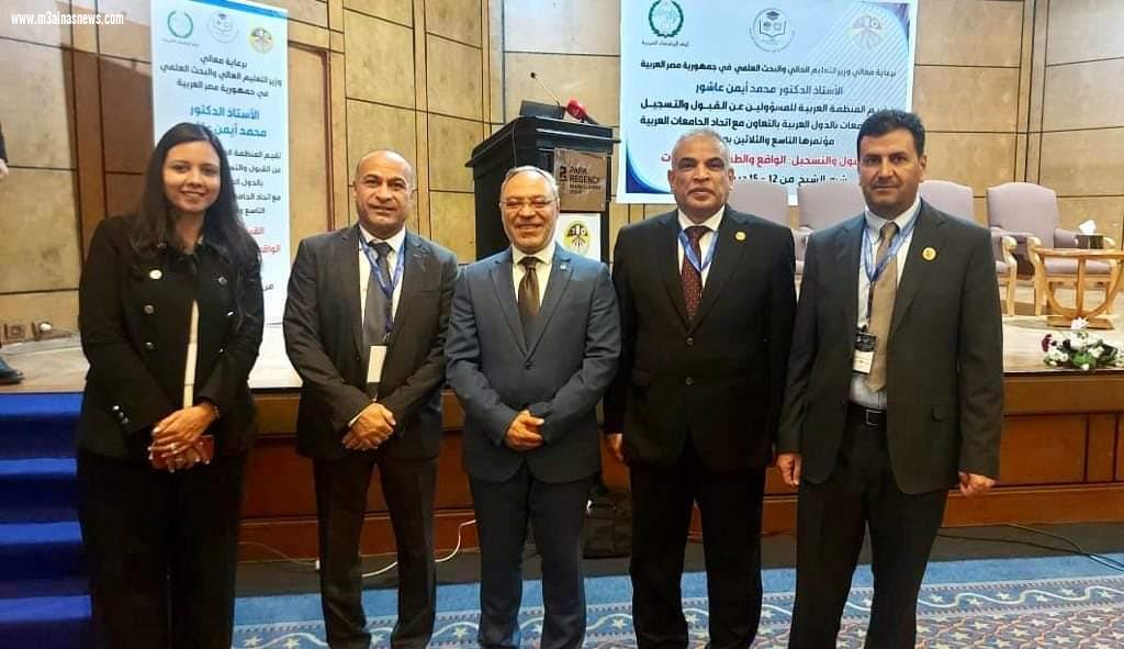 رحمي يفتتح المعرض السنوي للتقويم الميلادي واللوحات الزيتية 2023