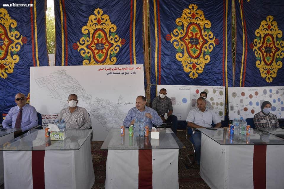 محافظ أسيوط يشهد اللقاء الجماهيري بقرية دشلوط لشرح المشروعات الجاري تنفيذها ضمن المبادرة الرئاسية