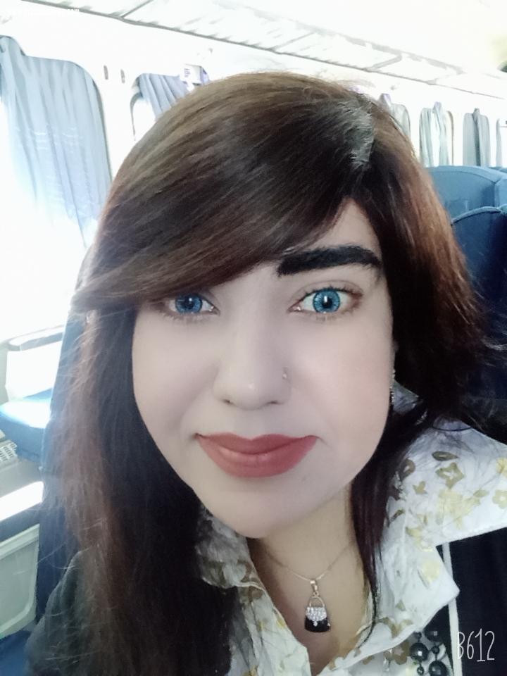 قصيدة بعنوان (ألم تُدهِشُكَ أفعالِى فِى مكرٍ كى أقرُب؟) للشاعرة الدكتورة: نادية حلمى