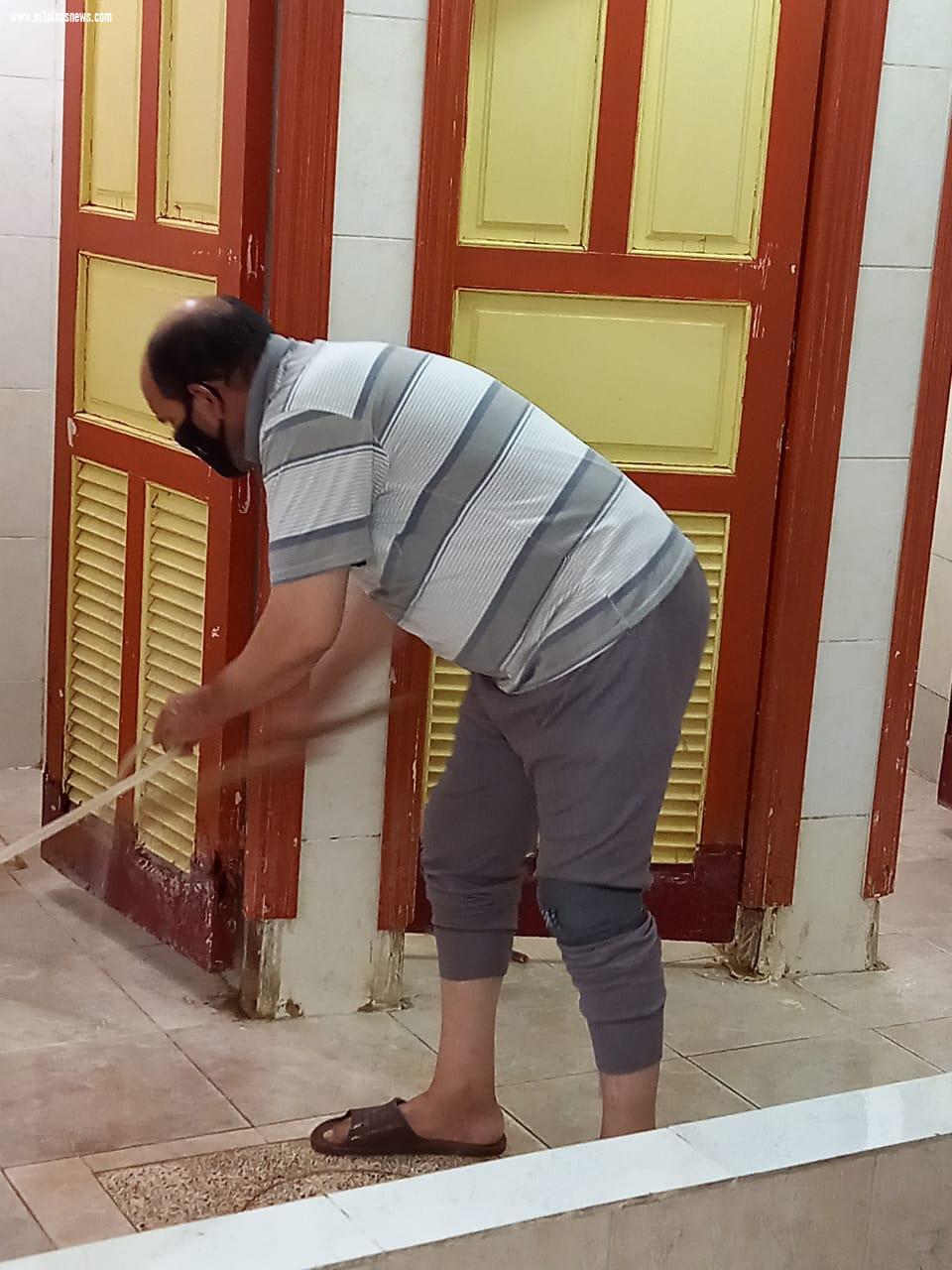 تعقيم وتطهير المساجد ودورات المياه بكفر الشيخ لاستقبال صلاة الجمعة