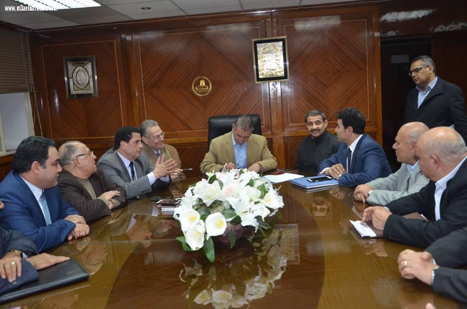 محافظ كفر الشيخ يشهد توقيع بروتوكول نقل أصول مركز علاج الأورام لأمانة المراكز الطبية المتخصصة.. 