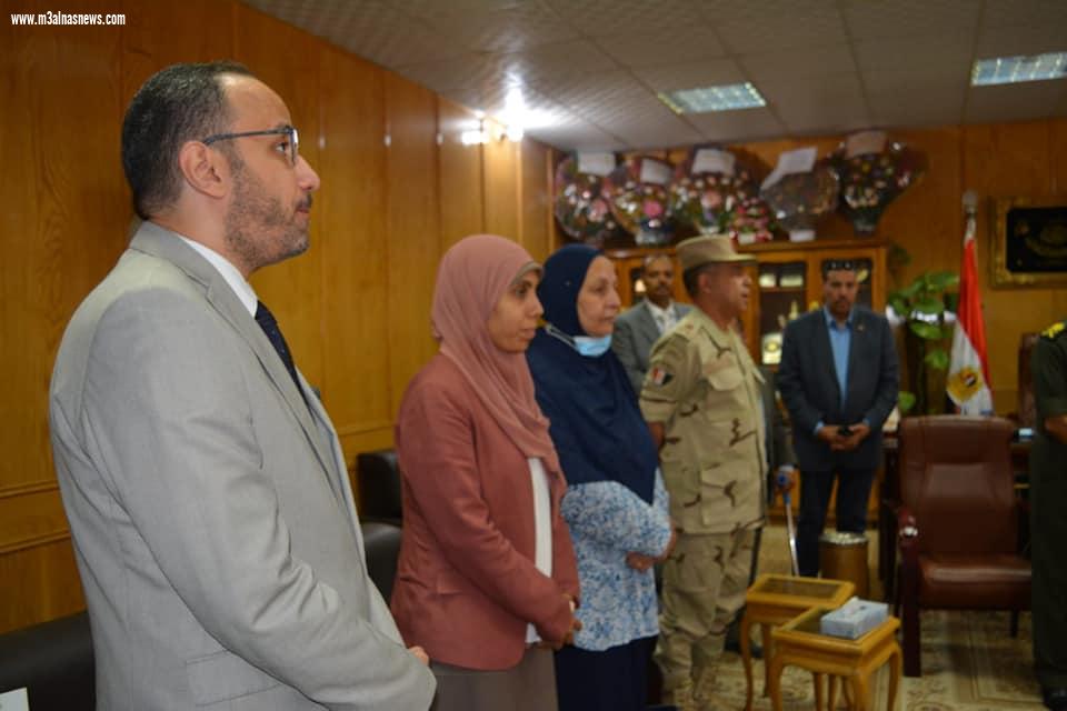 نائب رئيس جامعة الأزهر يستقبل قائد المنطقة الجنوبية العسكرية للتهنئة بعيد الأضحى