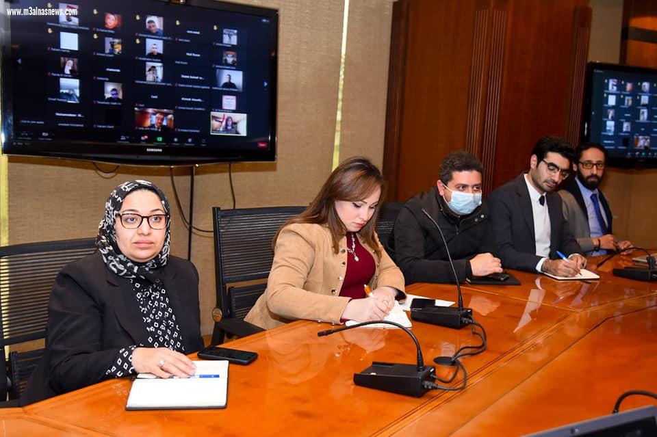 وزيرة الهجرة تعقد اجتماعا هام للتواصل مع المصريين بأوكرانيا