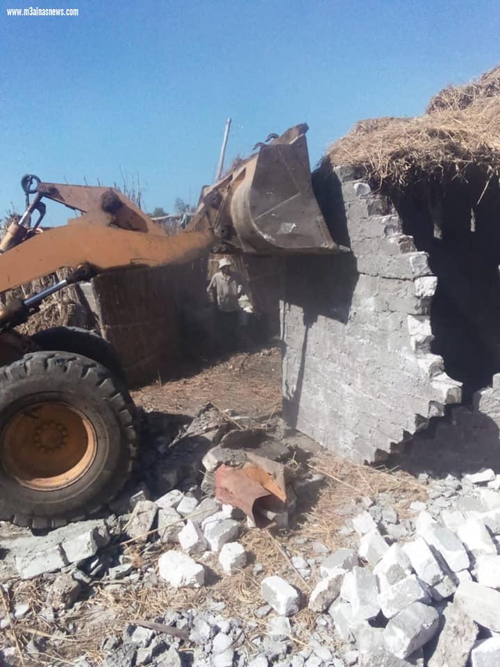 بالصور .. حملات لإزالة التعديات على الأراضي الزراعية وأملاك الدولة