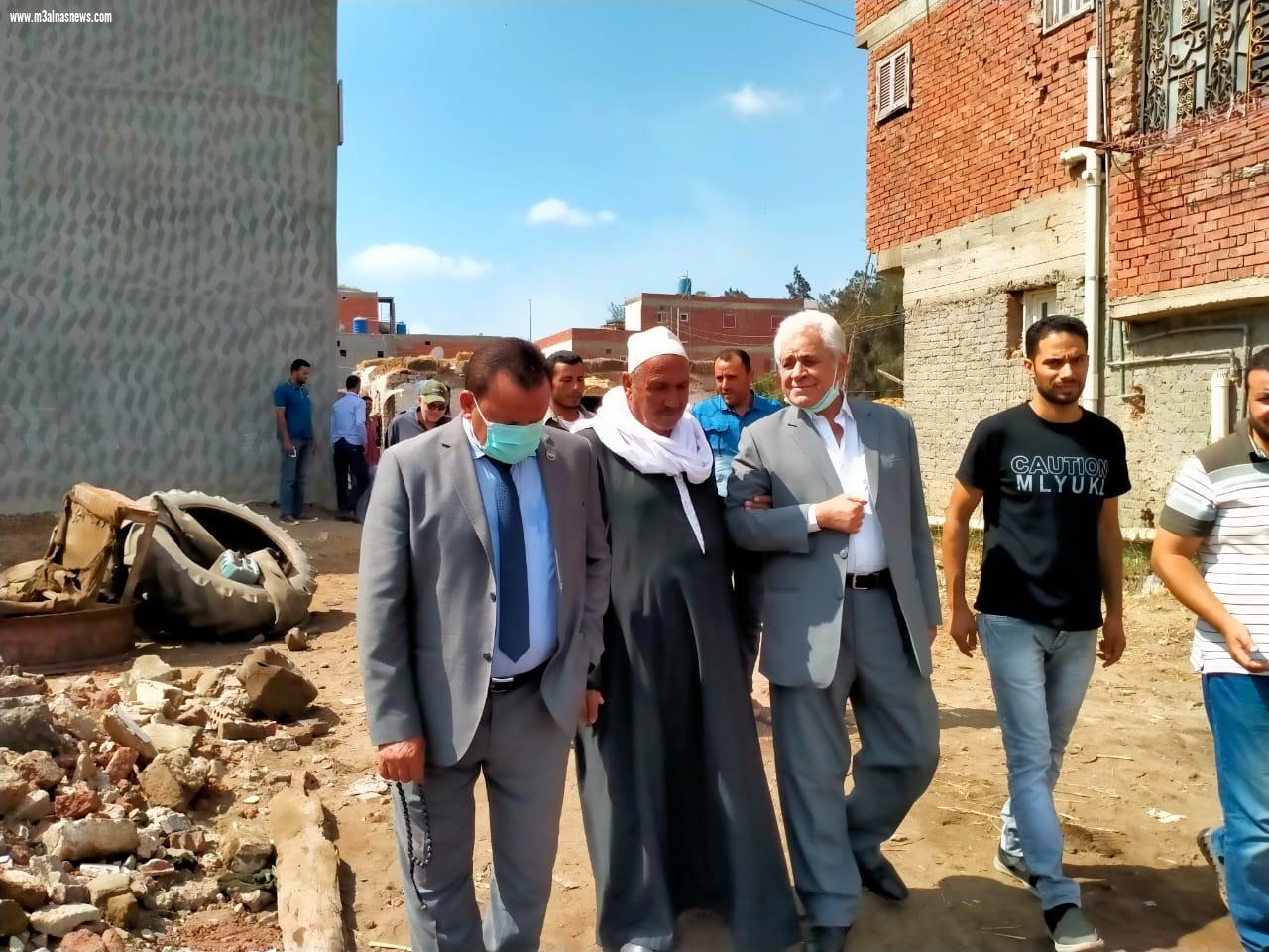 وفد المنظمة المصرية لحقوق الإنسان بكفرالشيخ يقدم واجب العزاء فى وفاة والدة الدكتور عبدالحكم عاشور