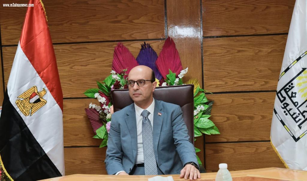 رئيس جامعه اسيوط ووزير التخطيط والتنمية الاقتصادية ومبادرة الشباب التدريبي