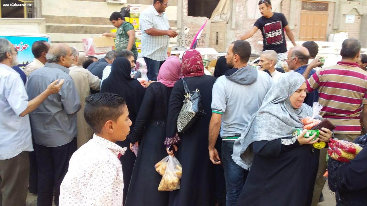 امين تنظيم مستقبل وطن بكفرالشيخ: اقبال الاهالى على الشراء يؤكد نجاح مبادرة