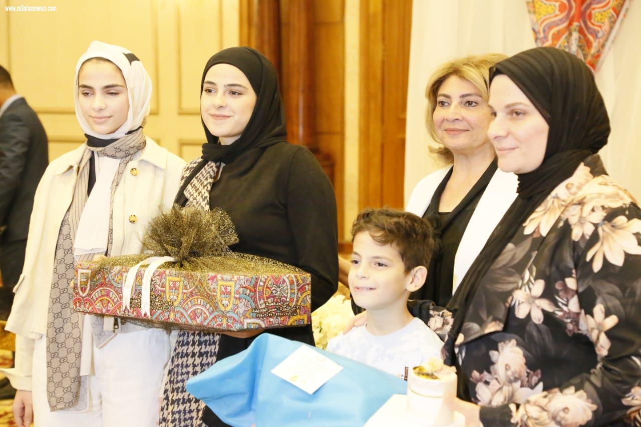 تكريم أسر الشهداء فى 