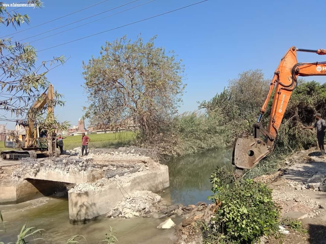 بجهود السيد ابو عضمة.. البدء فى إحلال وتجديد وتوسعة كوبرى صروة بقلين كفرالشيخ
