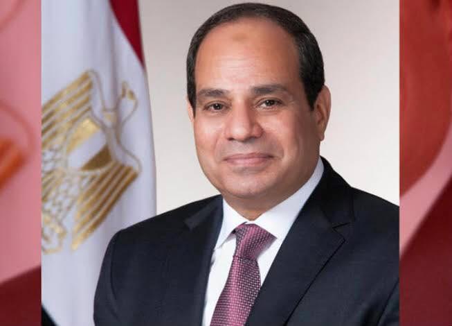 هاشتاج السيسى حبيب الغلابة يتصدر تويتر ومغردون أعلى مكانة الوطن والمواطن 