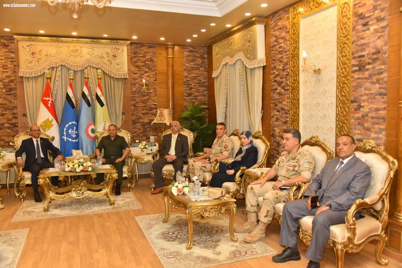 رئيس جامعة أسيوط يهنئ اللواء 