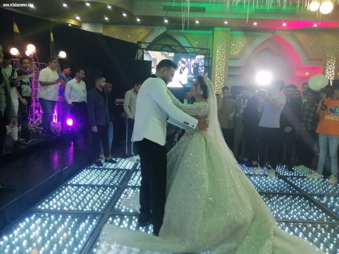 الزميل السيد شحاتة ... يهنىء ياسر دياب .. بزفاف نجلته