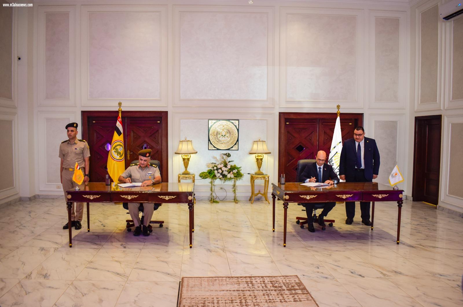 رئيس جامعة أسيوط يوقع بروتوكول تعاون مع إدارة الحرب الكيميائية لدعم الأنشطة البحثية