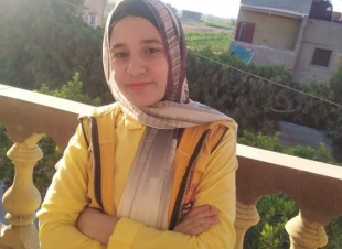 الزميل السيد شحاتة .. يهنئ الطالبة دنيا بمناسبة نجاحها فى الشهاده الاعداديه