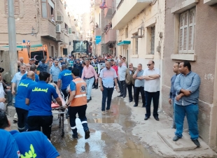 انهيار منزل بحي شرق باسيوط البحث عن مفقودين وإنقاذ 5 اشخاص