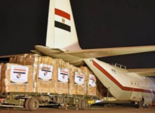 مصر ترسل ثلاث طائرات عسكرية فى ختام جسر المساعدات الإنسانية للأشقاء بالسودان