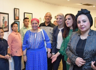 صالون بينيلوا للفنون يتبني الفن الأكثر جماهيرية ليعالج مشاكل مجتمعية