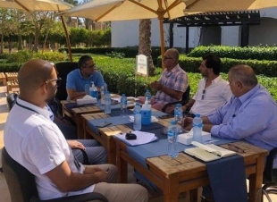 العناني..يلتقي بأعضاء غرفة الغوص والأنشطة البحرية