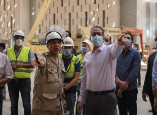العناني يتفقد أخر مستجدات الاعمال في المتحف المصري الكبير