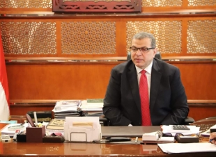 القوى العاملة: 17 ألف عامل غير منظم  بالإسماعيلية يصرفون 8 ملايين جنيه المنحة الرئاسة