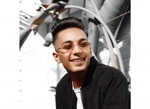 عارض الأزياء شريف محمود فاروق يتحدث عن تطور مشهد الموضة في مصر