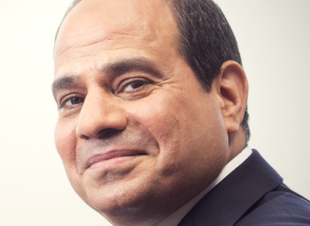 اليوم.. السيسى يفتتح مينائى سفاجا وأرقين ويرفع علم مصر على حاملة الطائرات 