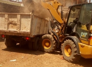 محافظ أسيوط: تركيب انترلوك وبلدورات وإعادة تأهيل وغسيل الأرصفة بشوارع حي شرق ضمن خطة التطوير والتجميل