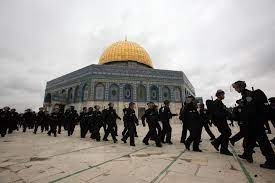 قوات الاحتلال الصهيوني تقتحم المسجد الاقصى مجددا