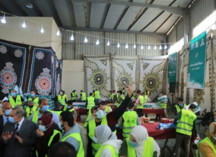 توزيع 11 ألف كرتونة رمضانية على المستحقين و500 وجبة ساخنة يوميا بكفرالشيخ