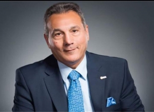 رئيس بنك مصر يحذر العملاء من سرقة بياناتهم