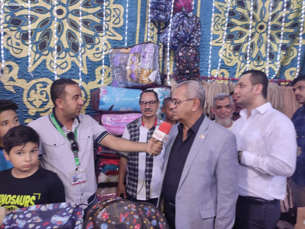 مستقبل وطن بكفر الشيخ يفتتح  معرضا مجانيا للملابس والأدوات المدرسية فى الحامول 