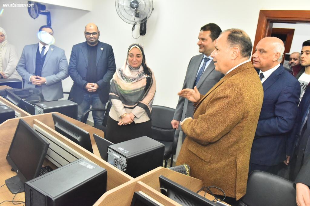 نائب وزير المالية ومحافظ أسيوط يفتتحان أعمال تطوير ورفع كفاءة مبنى المديرية المالية