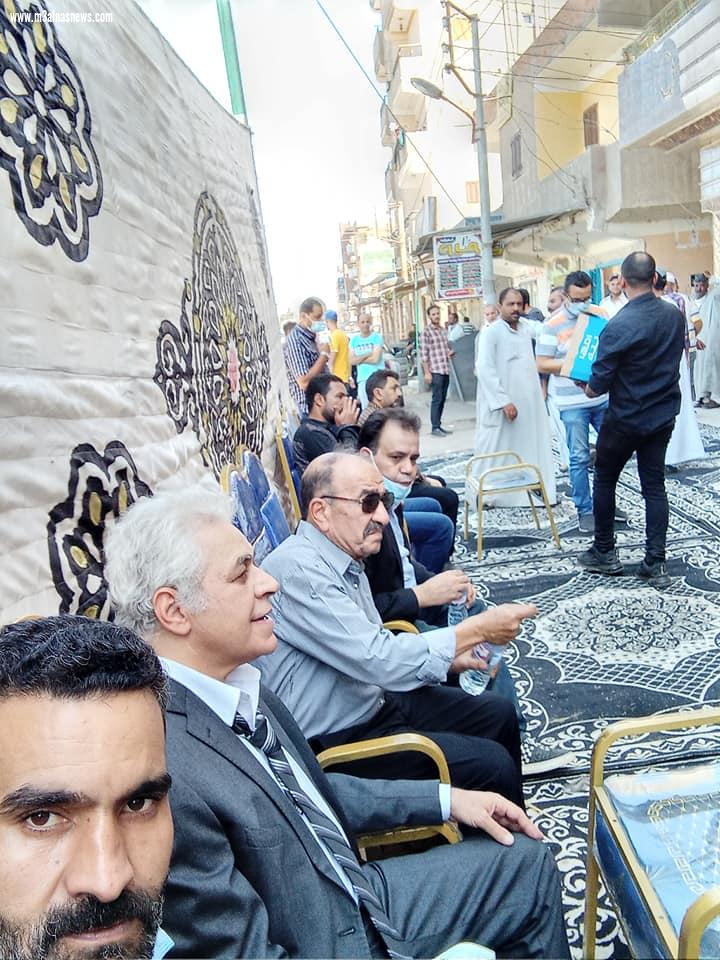 حمدين صباحى و كمال أبو عيطة يتقبلان العزاء فى المفكر والقيادى الناصرى رزق الحنفى