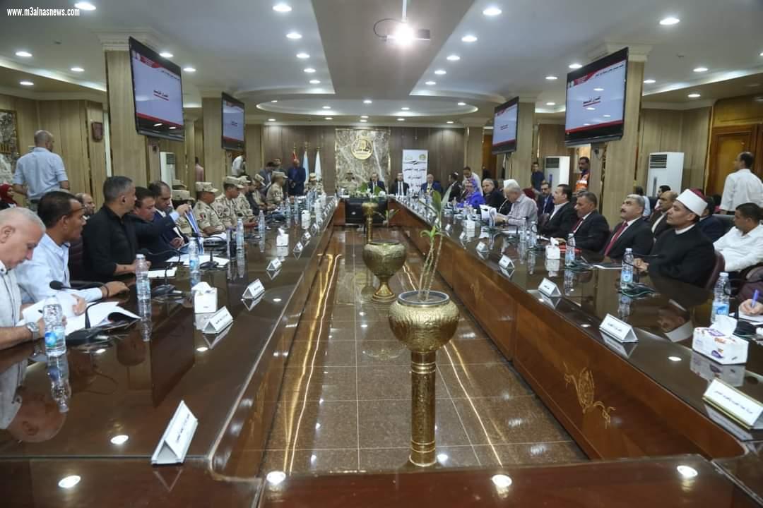 محافظ كفر الشيخ وقائد قوات الدفاع الشعبي والعسكري يشهدان فعاليات التدريب العملي المشترك ضد الازمات