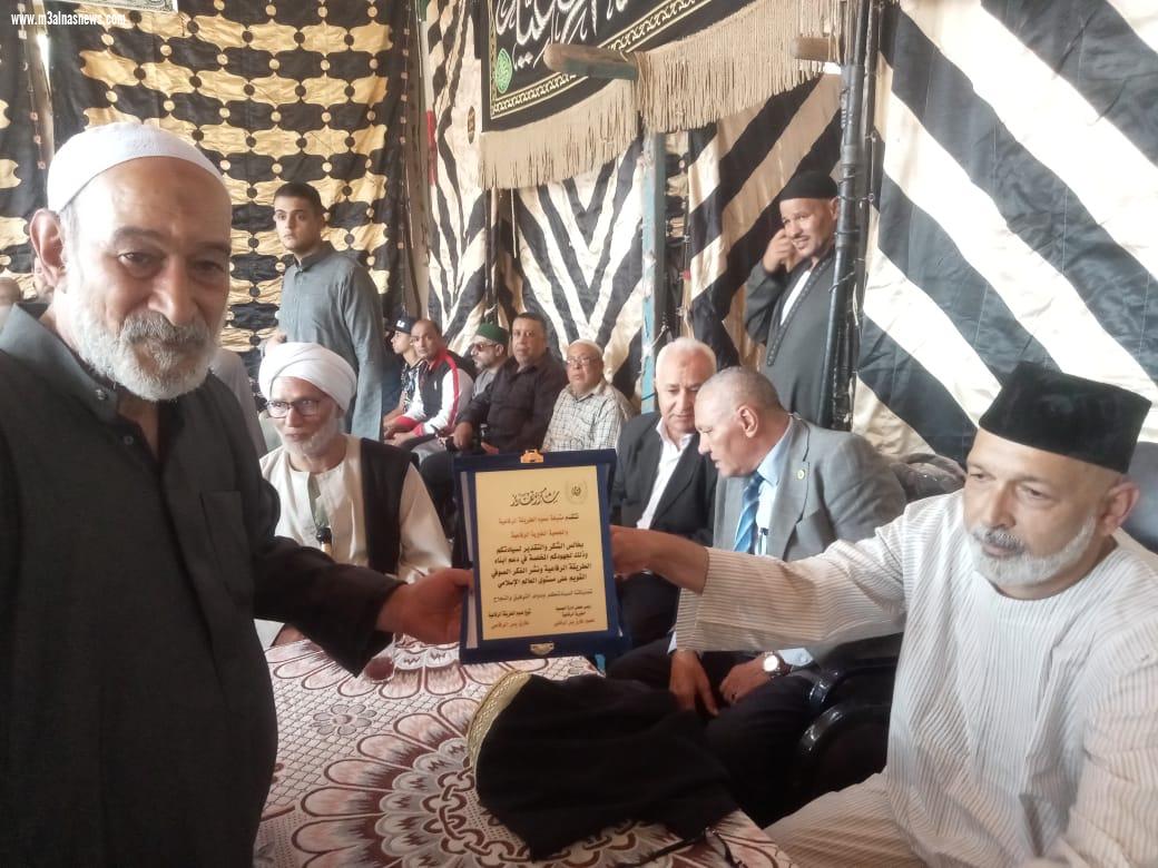 أبناء الطريقة الرفاعية يختتمون احتفالهم بمولد البدوى ويعلنون تأييدهم  للرئيس السيسى