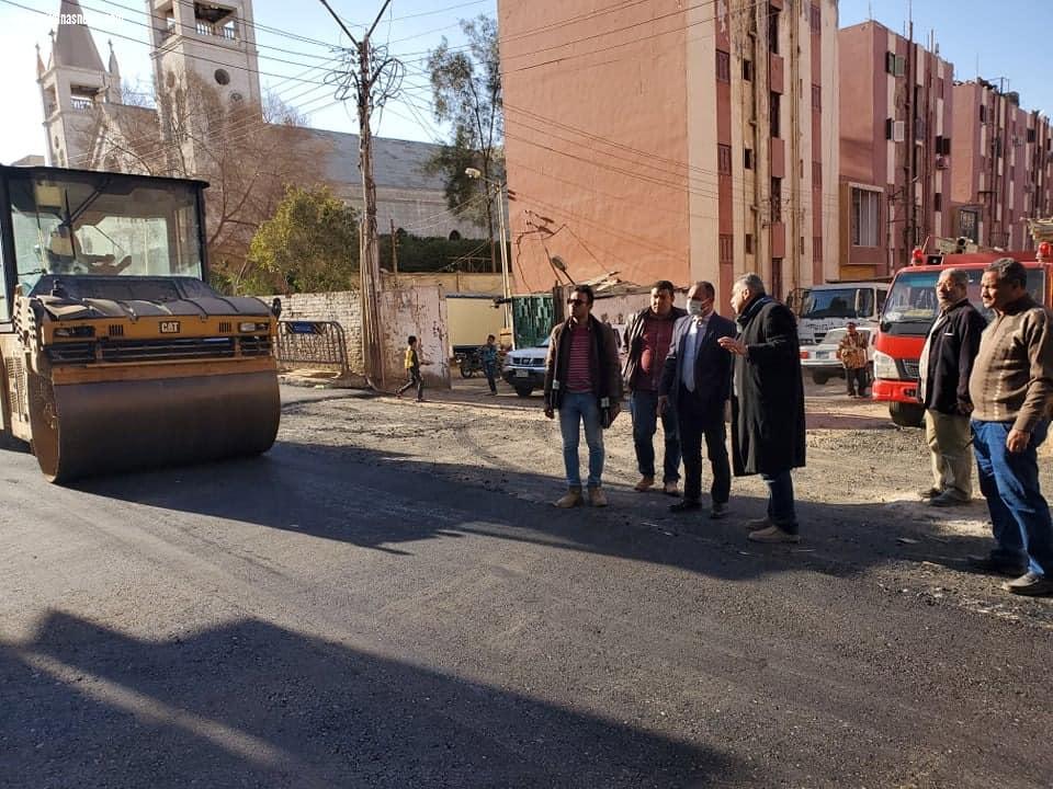 محافظ أسيوط يعلن استكمال أعمال رصف شوارع حى غرب والسكرتير العام يتفقد أعمال إعادة رصف بعض الشوارع
