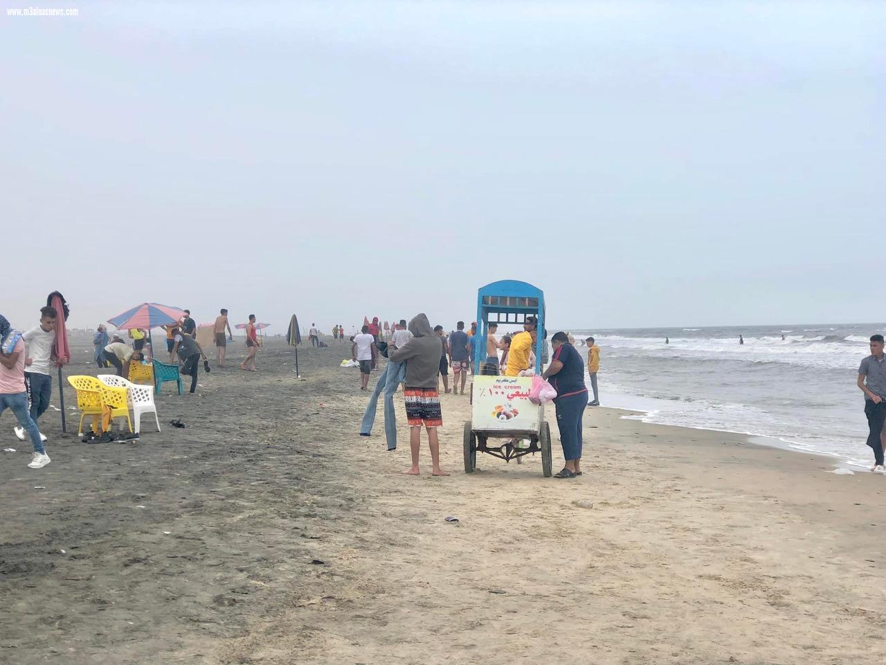 توافد الزائرين على مصيف بلطيم لقضاء أول أيام عيد الفطر المبارك