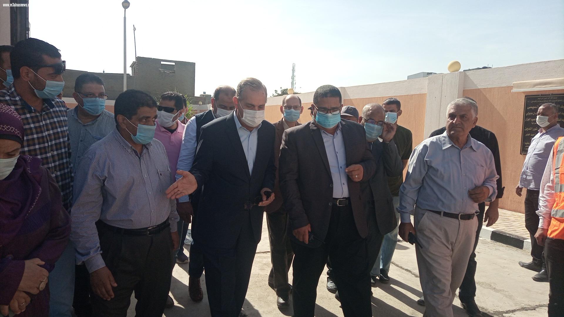 محافظ كفر الشيخ يفتتح مشروع الصرف الصحى لقرية البنائين ببلطيم بتكلفة 38 مليون جنيه