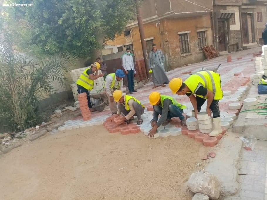 محافظ أسيوط: شوارع حي غرب تتزين ببلاط الانترلوك ضمن خطة المحافظة الشاملة للتطوير والتجميل